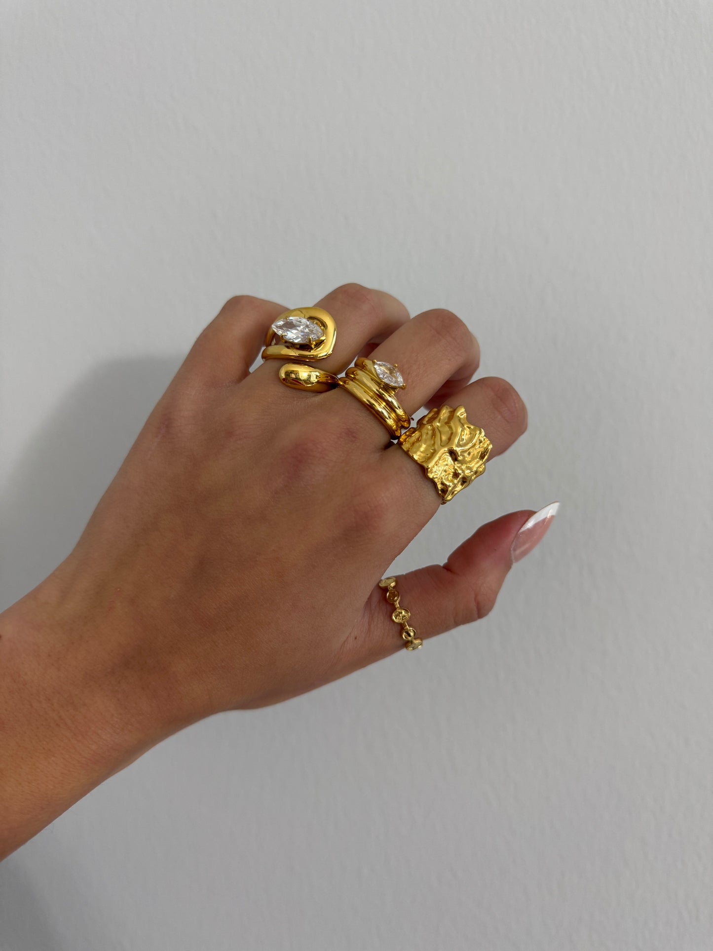 Eloria Textured Band