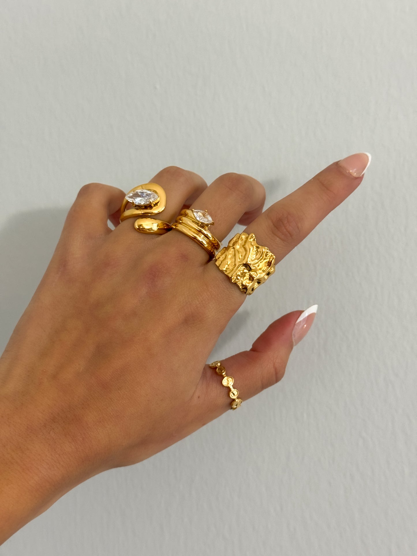 Eloria Textured Band