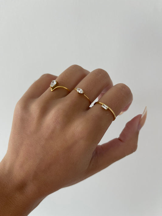 Thin dainty ring, thin gold ring with stone, dainty gold band ring, stackable ring, think gold ring band, thin gold ring band women stone