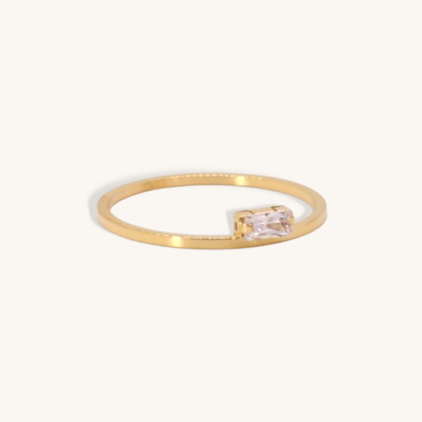 Dainty Izzie Ring