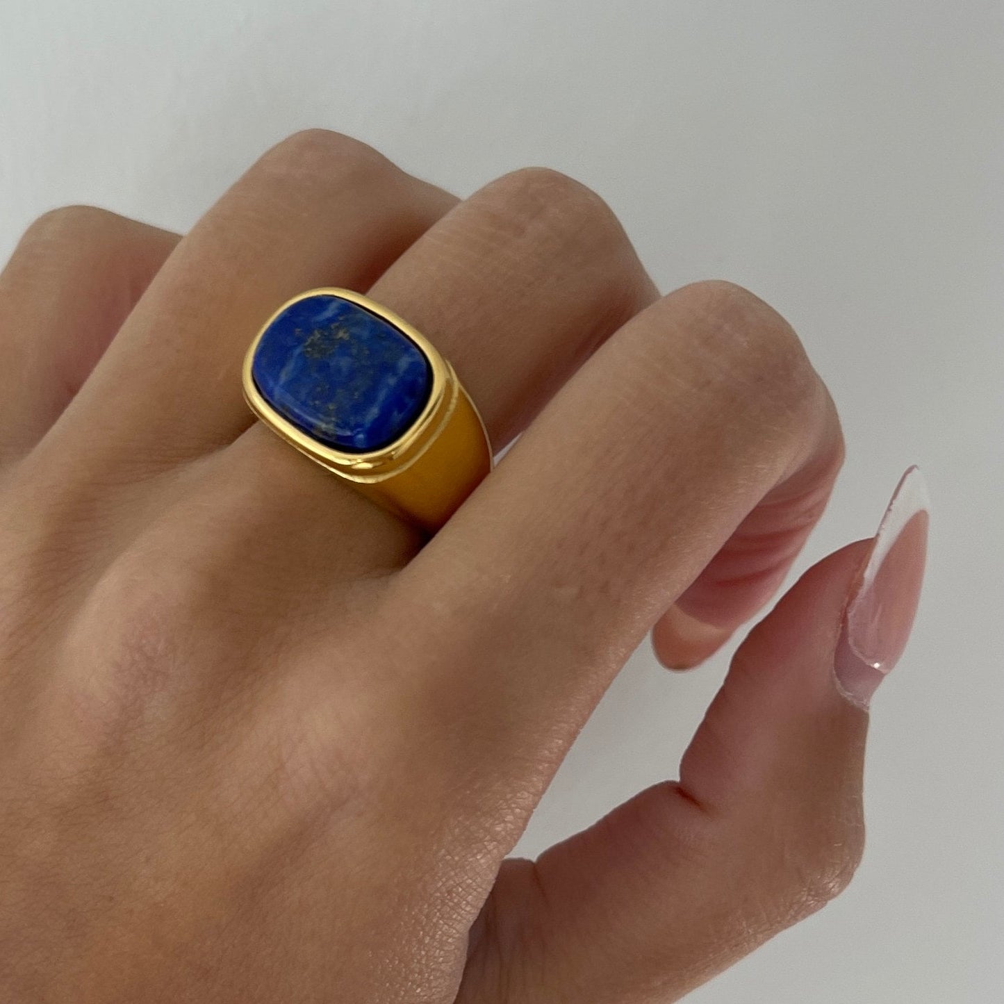 Mira Chunky Gold Agate Ring