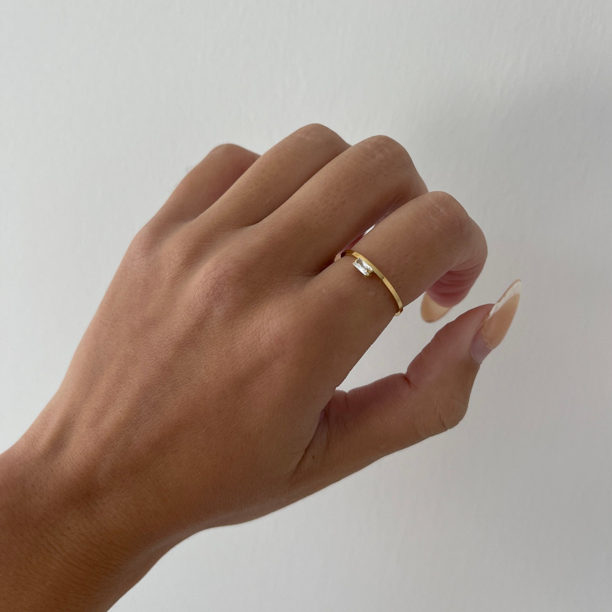 Thin dainty ring, thin gold ring with stone, dainty gold band ring, stackable ring, think gold ring band, thin gold ring band women stone