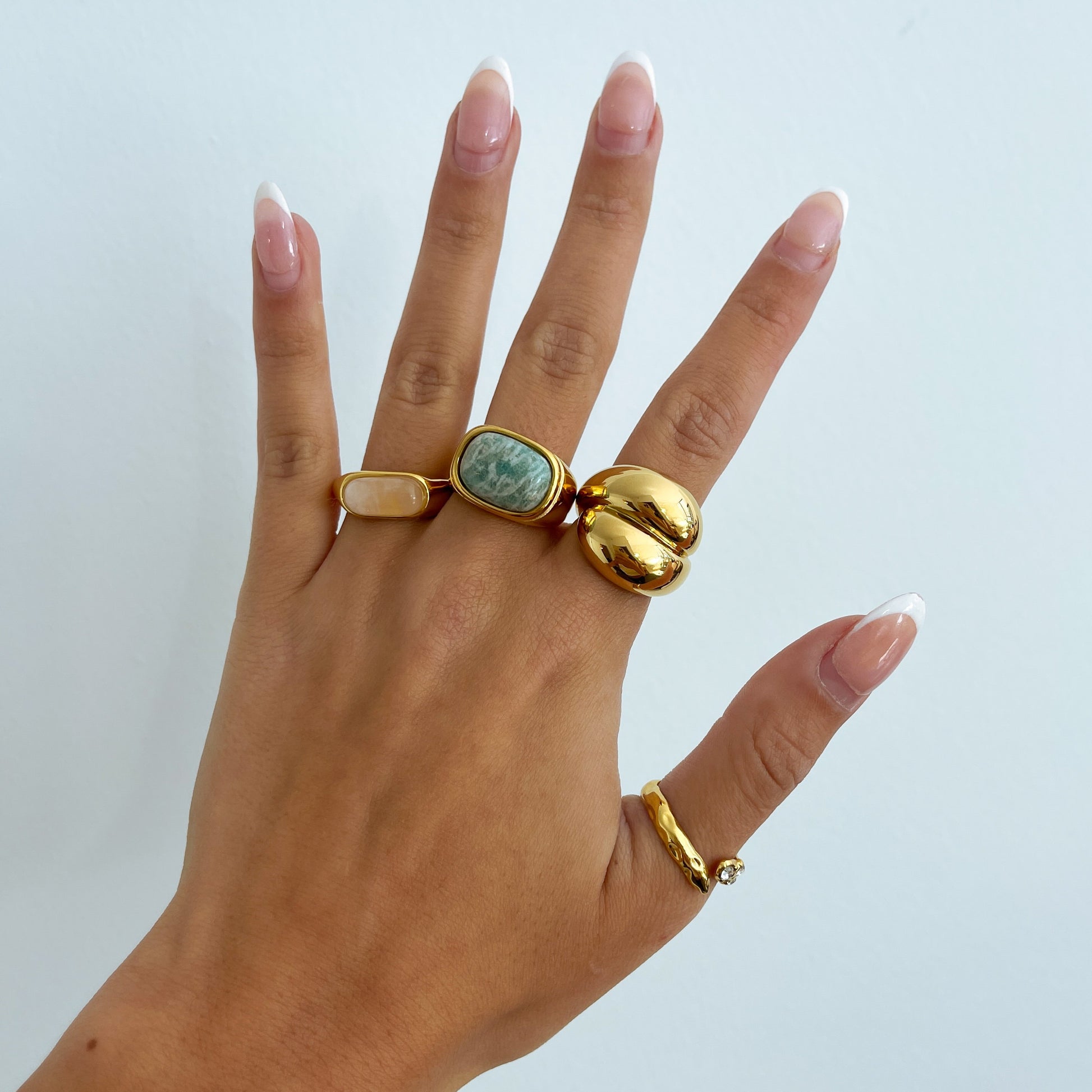 Gold Blue Gemstone Ring, chunky gold ring, statement rings gold, thick agate ring, gold filled ring, chunky gold band agate, minimalist ring